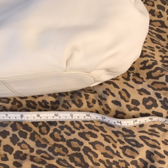 Cole Haan  white ultra soft leather bucket handbag silver hardware - Picture 15 of 16